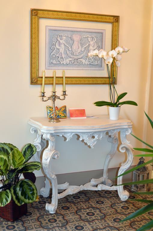 Casa Elide Bed & Breakfast Catania Bagian luar foto