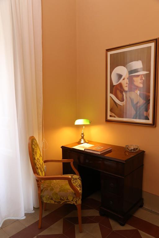 Casa Elide Bed & Breakfast Catania Bagian luar foto