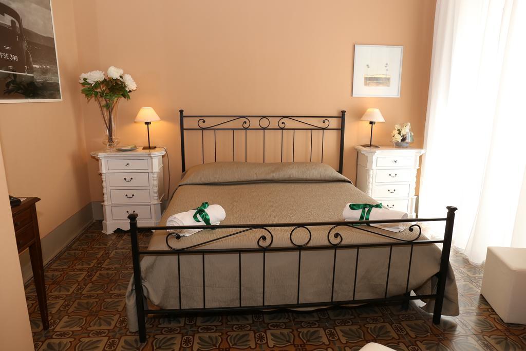 Casa Elide Bed & Breakfast Catania Ruang foto