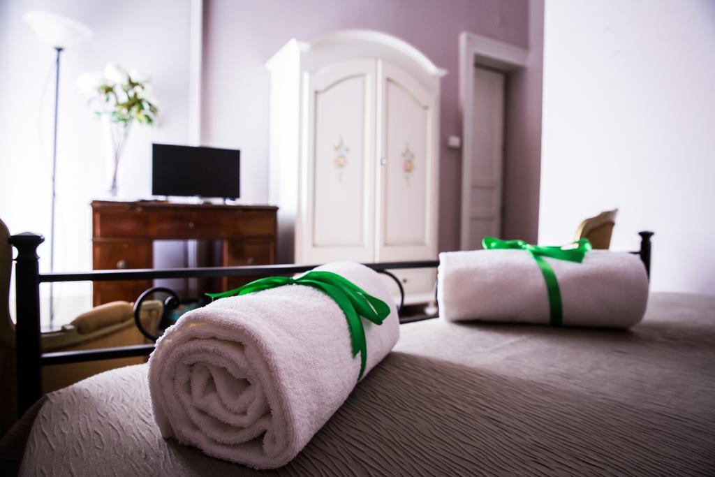Casa Elide Bed & Breakfast Catania Bagian luar foto